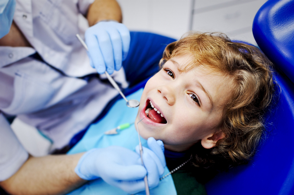 Kinderbehandlung Zahnarzt Manthei Schütz